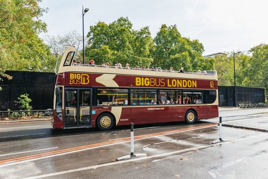 London: London Eye, River Cruise, & Hop-on Hop-off Bus Tour - Take the Thames cruise between Tower and Westminster