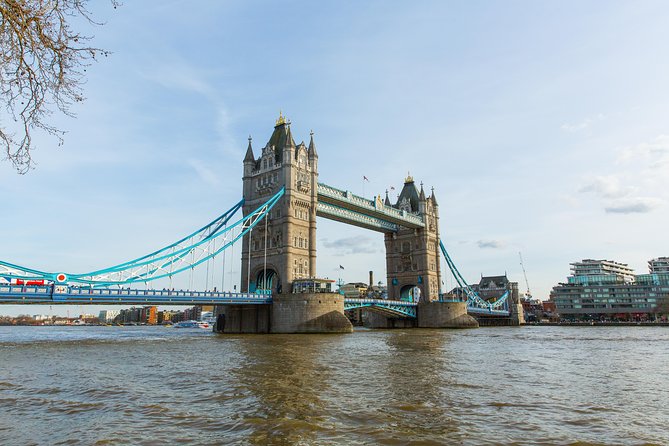 London Tootbus Hop on Hop off Bus Tour and Thames River Cruise - Audio, app, and the practical weak points