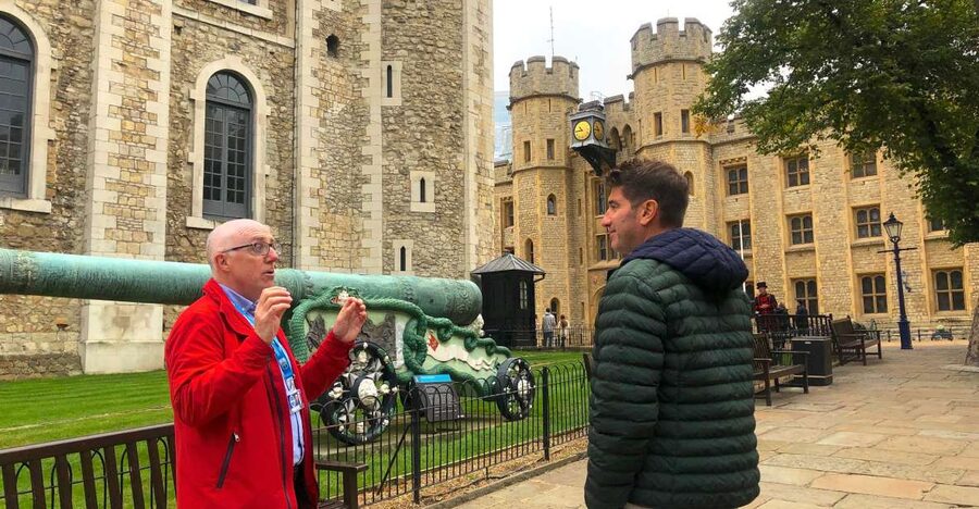 London: Tower of London Guided Tour with Boat Ride - The Inner Ward and Outer Ward