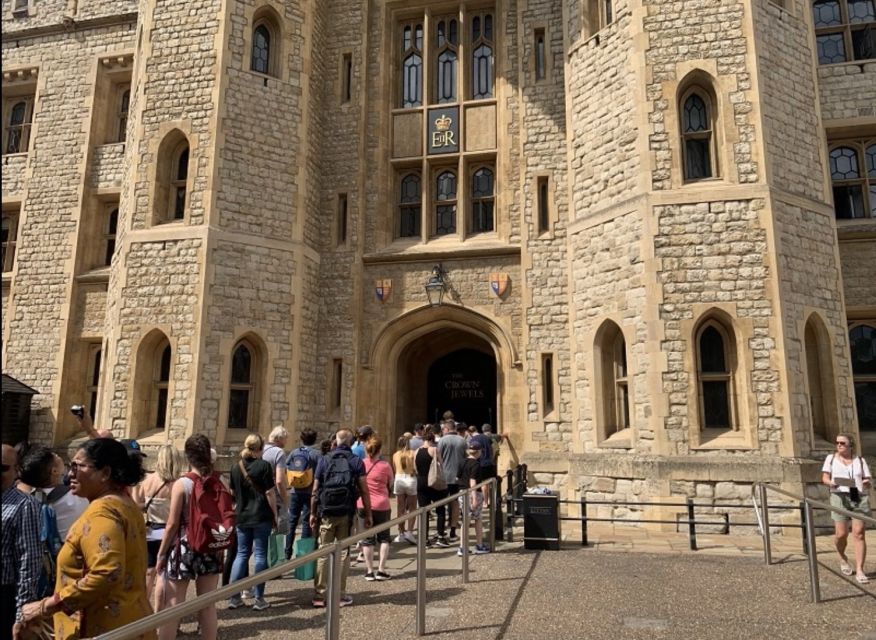 London: Tower of London Guided Tour with Boat Ride - Meeting Your Guide Near the Tower