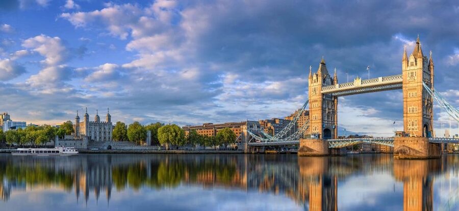 London: Westminster to Tower Bridge River Thames Cruise - Is $18 good value?