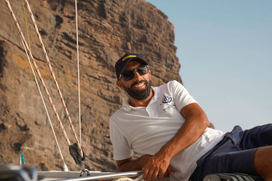 Los Gigantes: Sailing Excursion with Swimming, Drink & Tapas - Tapas and a drink on the water