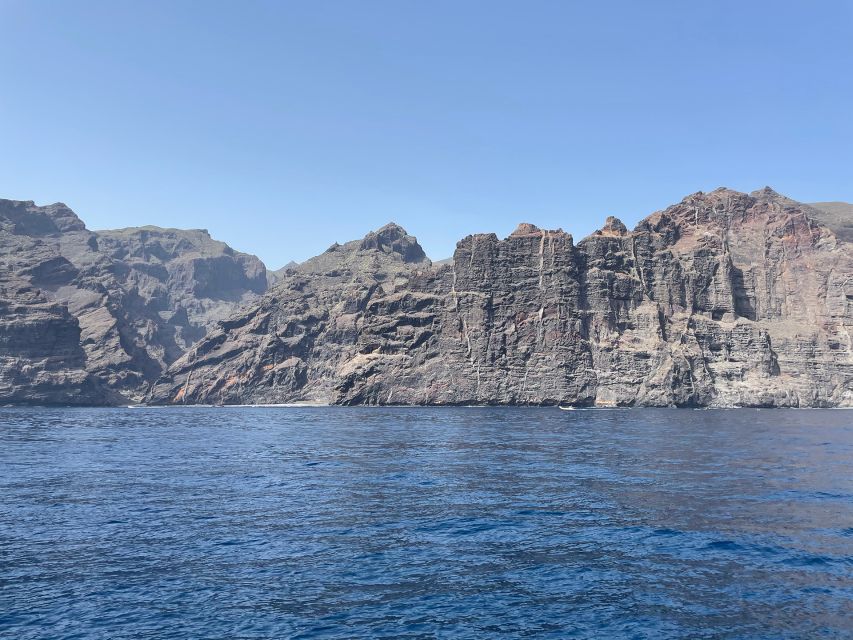 Los Gigantes: Sailing Excursion with Swimming, Drink & Tapas - The crew and the feel onboard