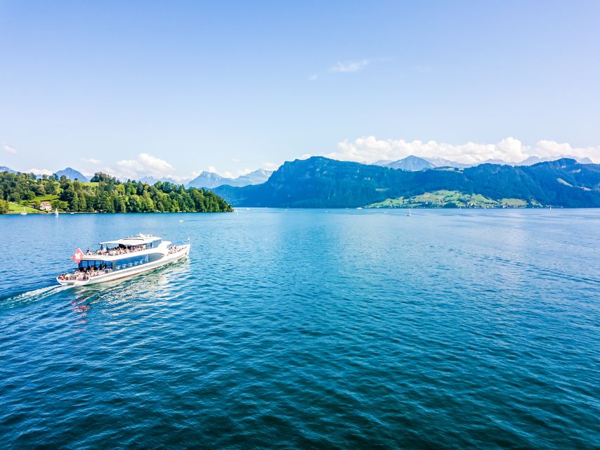 Lucerne: 1-Hour Cruise on Panoramic Yacht - Drinks, snacks, and comfort onboard