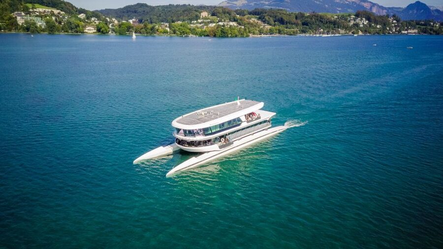 Lucerne: Round-Trip Catamaran Cruise on Lake Lucerne - Choosing your seat for views and comfort