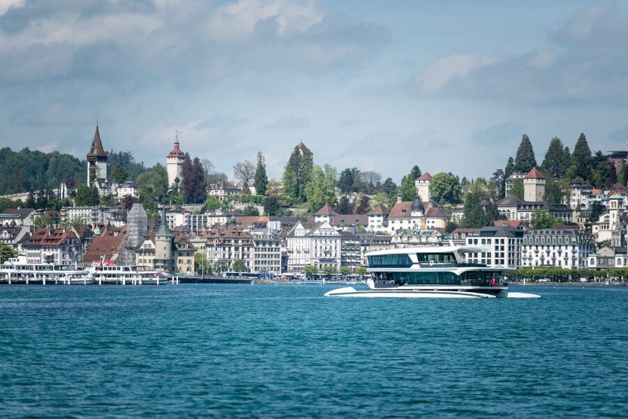 Lucerne: Round-Trip Catamaran Cruise on Lake Lucerne - Comfort, cleanliness, and practical details