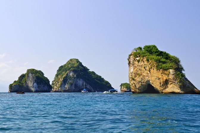 Luxury Yacht & Snorkel with All inclusive Open bar and lunch - Key points to know before you book