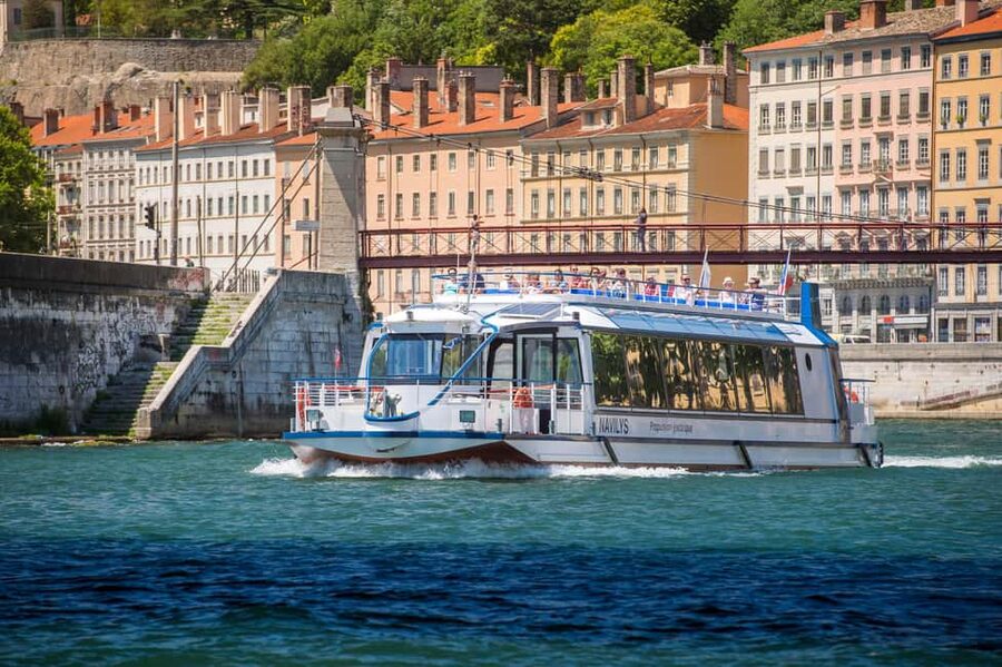 Lyon: Guided Sightseeing Cruise - Indoor Comfort, Outdoor Views, and Summer Conditions