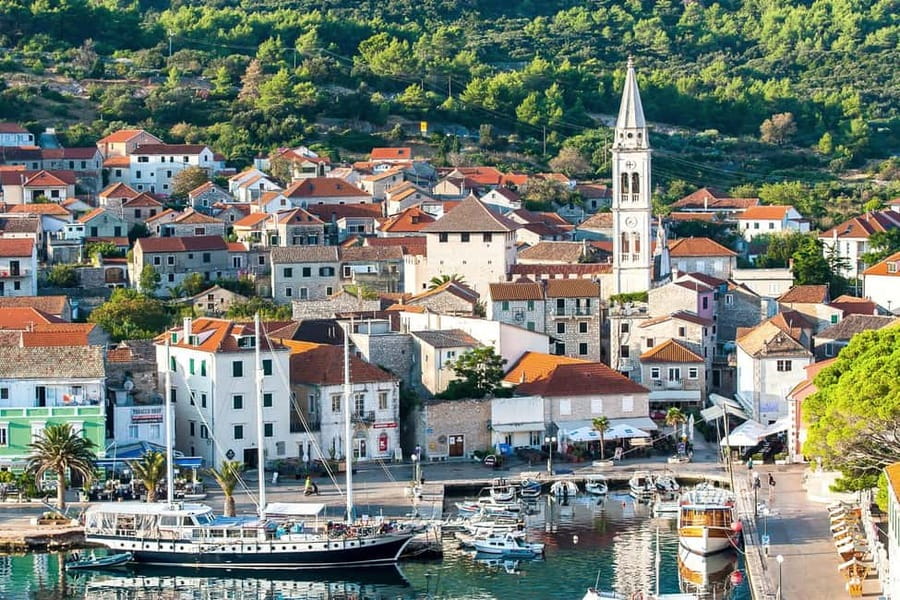 Makarska: 3-Island Speedboat Tour with Cave and Blue Lagoon - Zečevo and the Blue Lagoon
