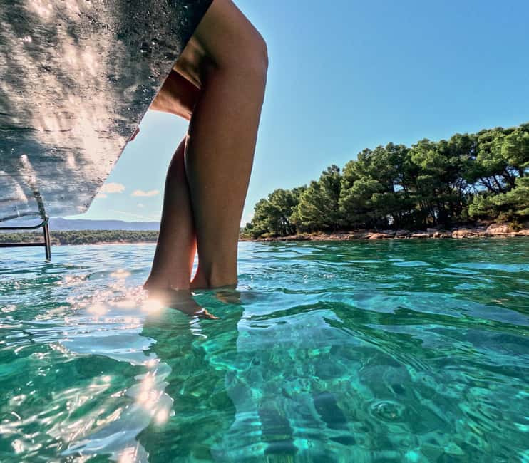 Makarska: 3-Island Speedboat Tour with Cave and Blue Lagoon - Guides who shape the day