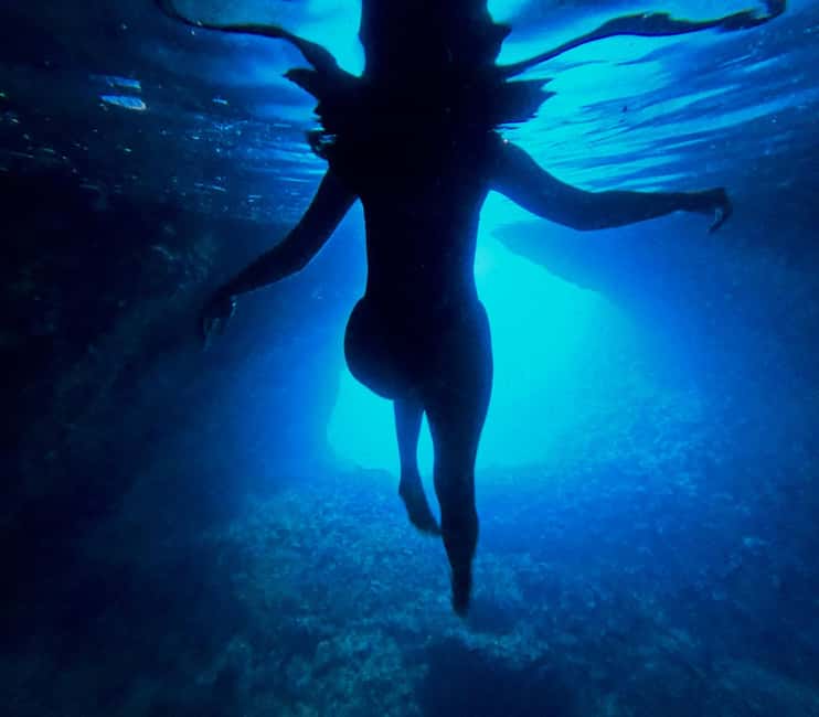 Makarska: 3-Island Speedboat Tour with Cave and Blue Lagoon - Pokrivenik and the small blue cave on Hvar