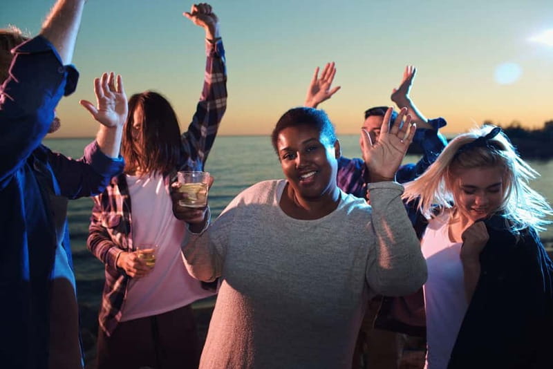 Malaga: Catamaran Sunset or Night Cruise w/ Live DJ & Drink - Live DJ music and the changing mood onboard
