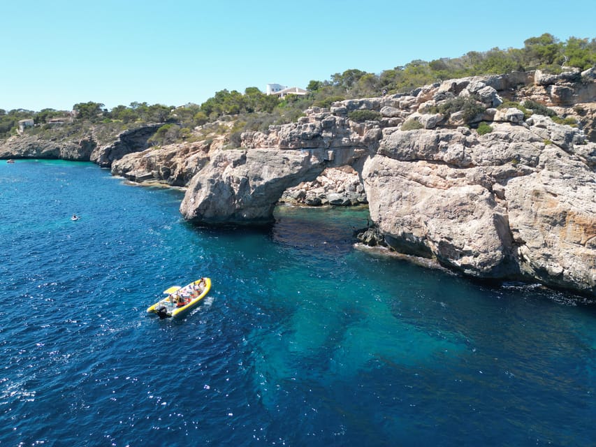 Mallorca: Caló des Moro and Cala Marmols Boat Tour - Cala Llombards and the coves along the coast