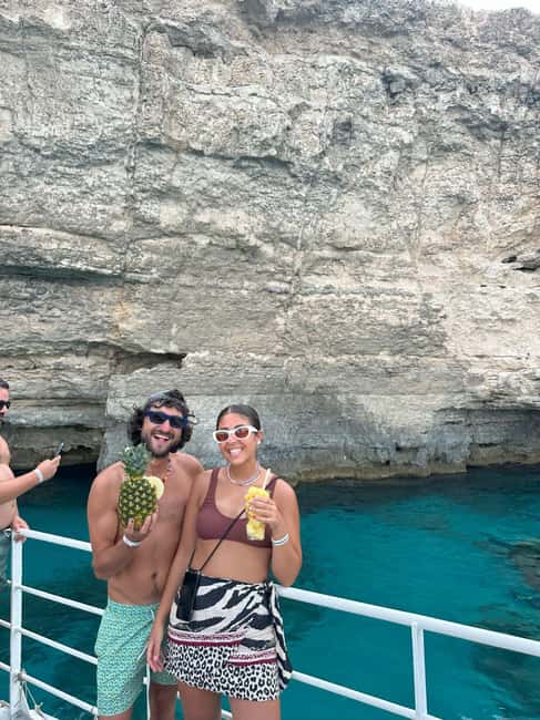 Malta: Gozo, Comino & Blue Lagoon Cruise - swim & sightsee - The return route past Crystal Lagoon and St. Mary’s Tower