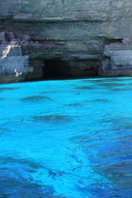 Malta: Gozo, Comino Island and Blue Lagoon Cruise - The Blue Lagoon: swim from the boat or go ashore