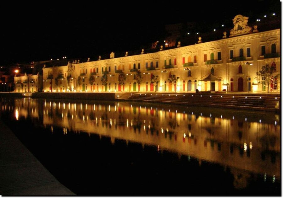 Malta: Marsamxett Harbour and Grand Harbour Cruise by Night - Why a night cruise works so well in Malta