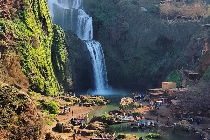 Marrakech: Ouzoud Waterfalls Guided Day Trip with Boat Ride - Meeting the local guide at the waterfalls