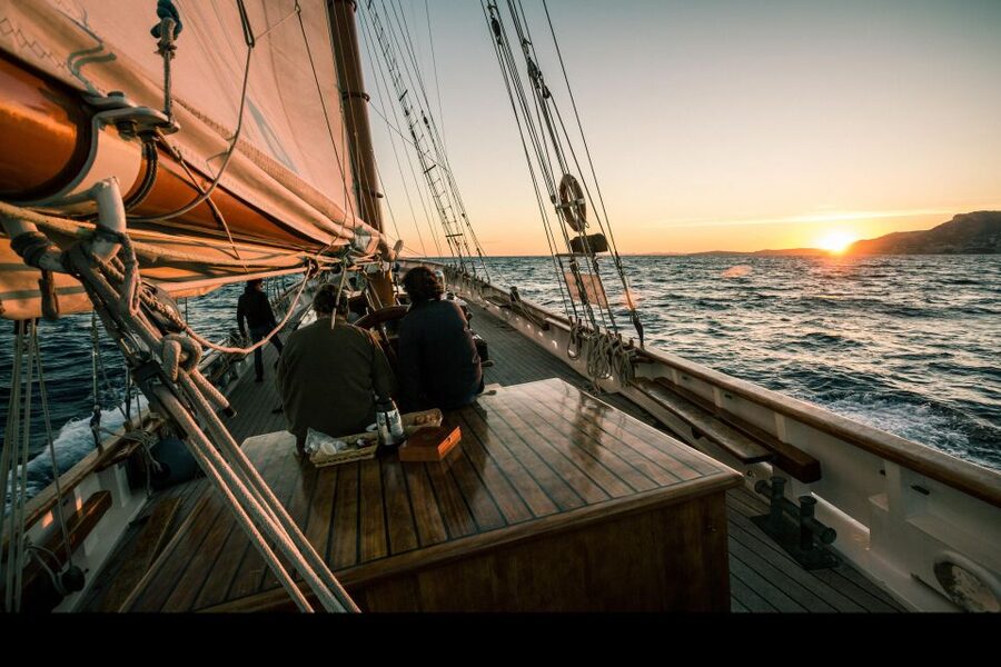 Marseille: Sunset Sailing Cruise with Dinner and Wine - Sailing out of Marseille harbor