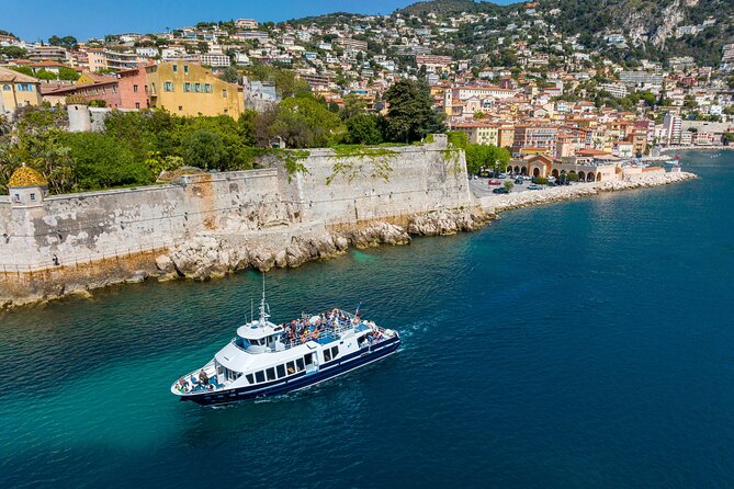 Mediterranean Coastal Sightseeing Cruise from Nice - Choosing your seat and handling the sun