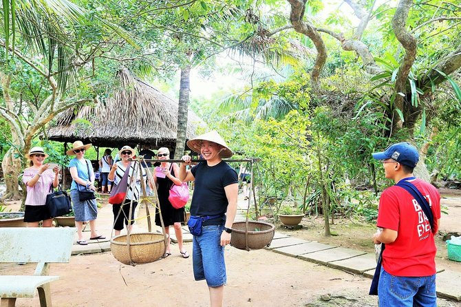 Mekong Delta Discovery Tour from Ho Chi Minh - The narrow canals by rowing boat