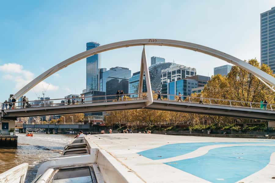 Melbourne: 2-Hour City Highlights River Cruise - Commentary, crew, and the pace of the ride
