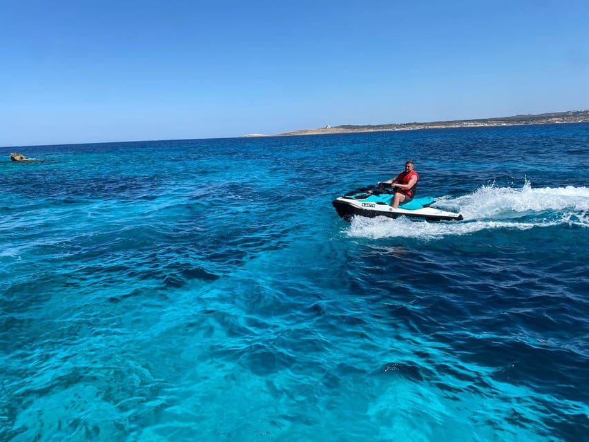 Mellieha: Jet Ski Rental with Safety Boat - Starting at Labranda Hotel in Mellieha