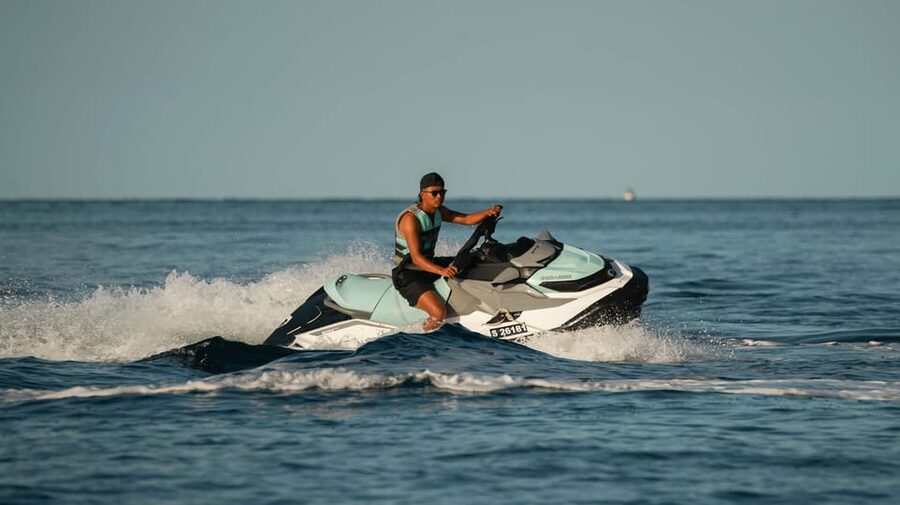 Mellieha: Jet Ski Rental with Safety Boat - Getting familiar with the Sea-Doo