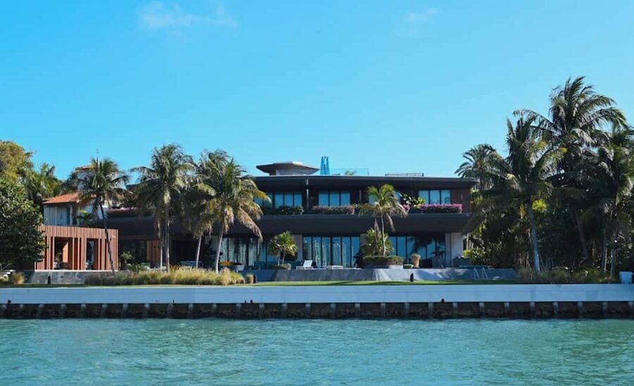 Miami: Biscayne Bay Millionaire's Homes Sightseeing Cruise - Star Island and Palm Island: the celebrity-home section