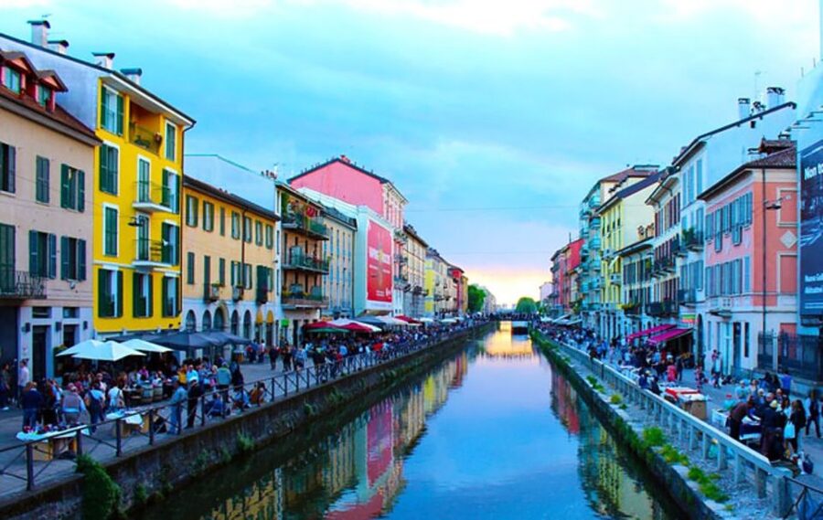 Milan: Navigli Canal Boat Cruise - Starting at Alzaia Naviglio Grande, 4