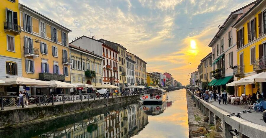 Milan: Navigli Canal Boat Cruise - Vicolo dei Lavandai and the canal’s working past