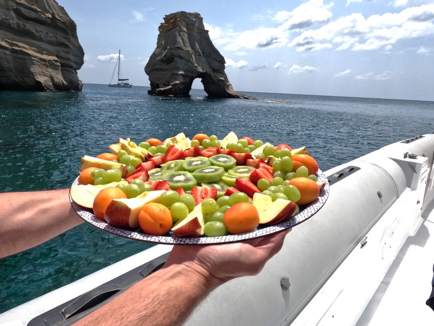 Milos: Half-Day Speedboat Cruise to Klefiko with Snorkeling - Why the Volcano boat works well for Milos