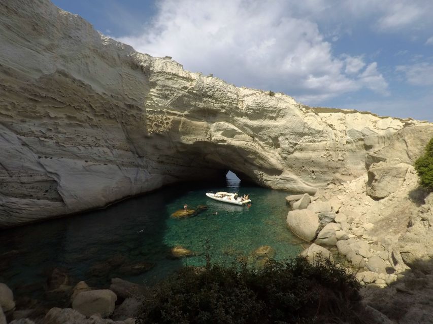 Milos: Half-Day Speedboat Cruise to Klefiko with Snorkeling - The final swim: Kalogries Bay or Agathia Beach