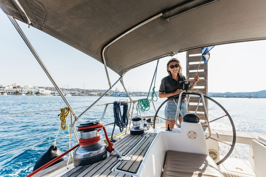 Milos: Kleftiko Cruise with Meal, Drinks and Photos at Sykia - Sykia Cave is made for photographs
