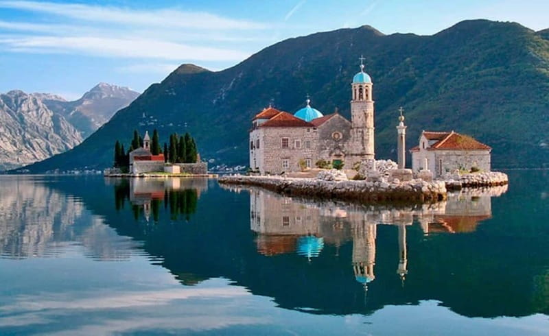 Montenegro Day Trip & Kotor Bay Short Boat Cruise - Perast and its baroque waterfront