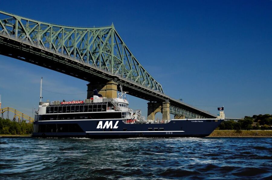 Montréal: 3 or 5-Course Dinner Cruise with DJ & Dancing - Is $131 a good value?