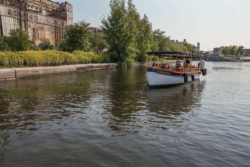 Montreal: Electric Boat Cruise with Onboard Drinks - Practical Tips For A Better Ride