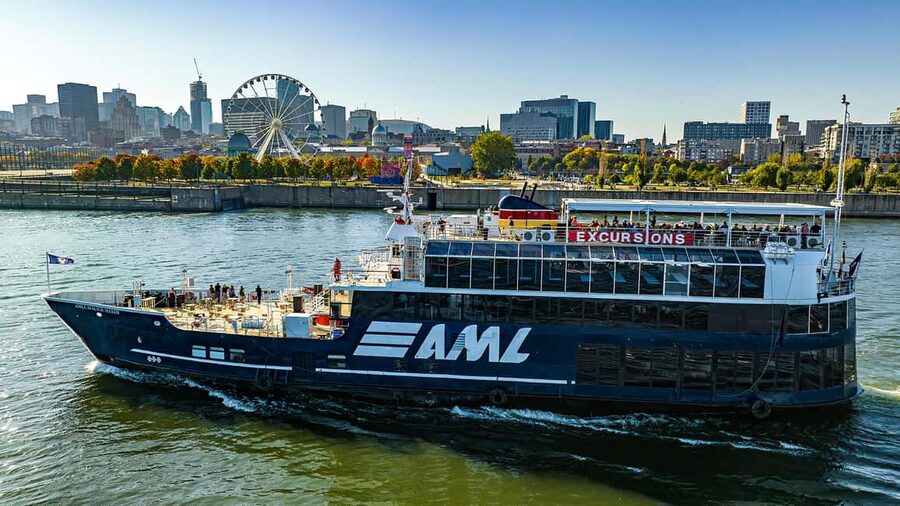 Montréal: Guided Sightseeing River Cruise - Daytime sailing or happy hour cruise?
