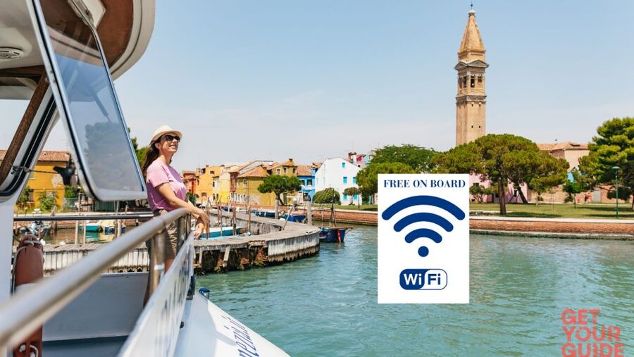 Murano & Burano: Boat Tour with Guide & Glass Factory Visit - Burano: colorful houses and a slower hour