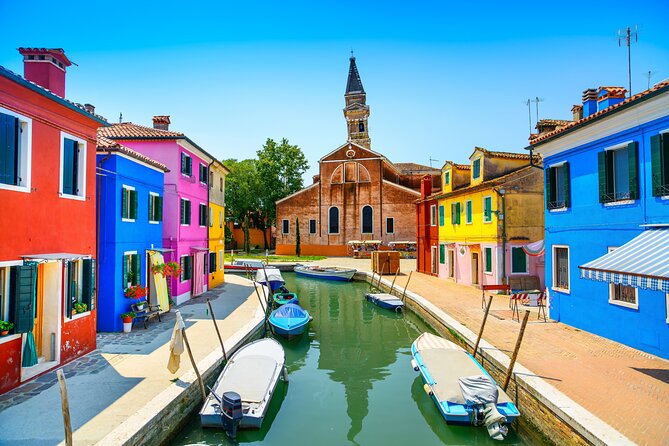 Murano & Burano Islands Guided Small-Group Tour by Private Boat - Murano: glass, heat, and a polished showroom