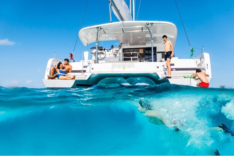 Mykonos: Catamaran Cruise with Lunch, Drinks and Transfer - The return route brings back Mykonos’s postcard views