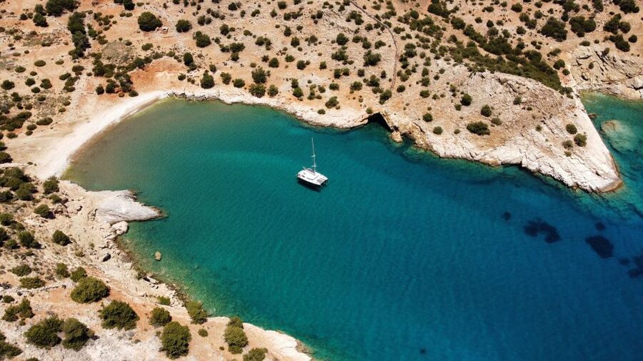 Naxos: Catamaran Cruise with Lunch & Drinks - Sailing past Naxos and toward Paros