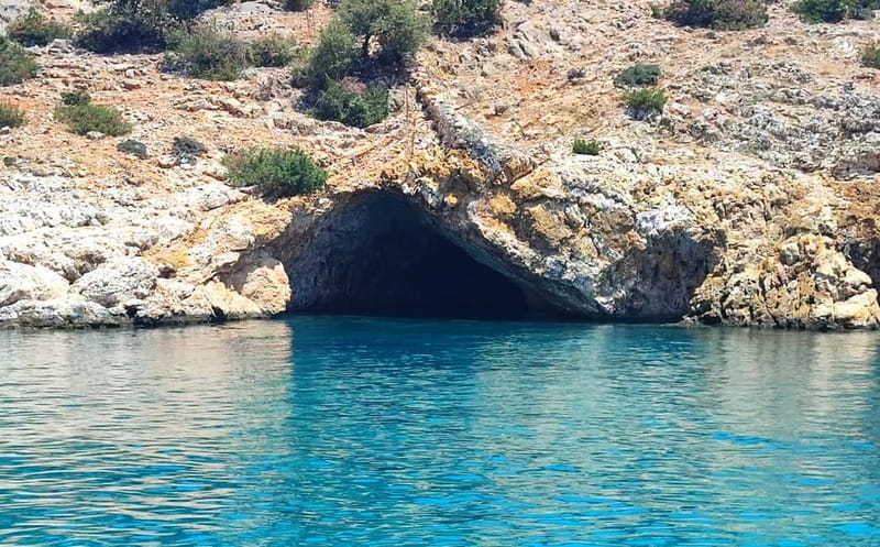 Naxos: Rina Cave-Koufonisi Cruise & Rina Cave Swim with BBQ - Rina Cave: the day’s big finish