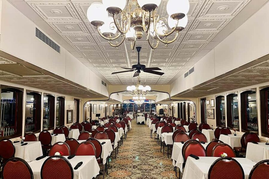 New Orleans: Evening Steamboat Jazz Cruise + Optional Dinner - Drinks and the four-deck layout