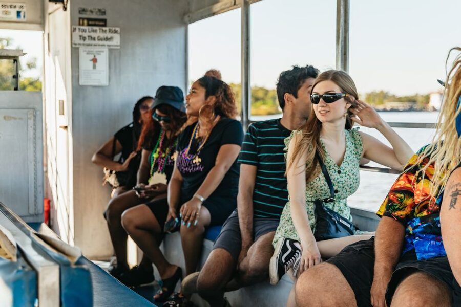 New Orleans: Guided Swamp Cruise by Tour Boat - Why the captain matters so much