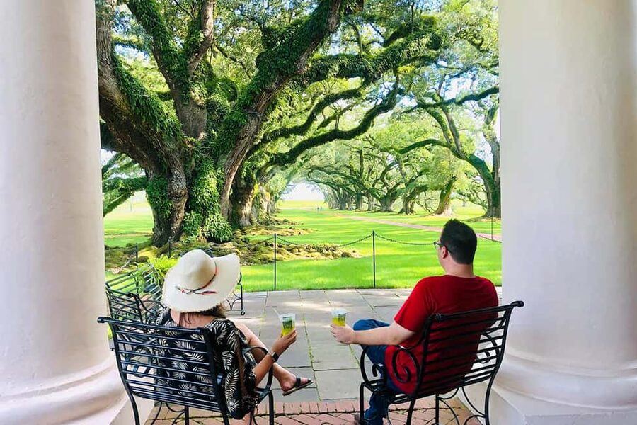 New Orleans: Swamp Boat Ride & Oak Alley Plantation Tour - Why this pairing works so well