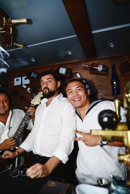 New York City: Gourmet Dinner Cruise with Live Music - The route: bridges first, then the harbor icons