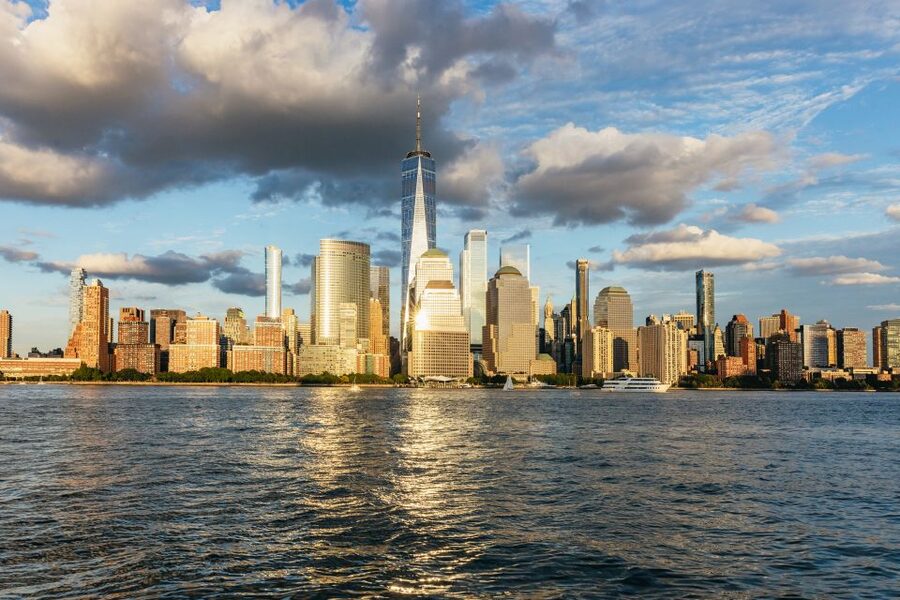 New York City: Sunset Yacht Cruise - Boarding and the boat’s 1920s character