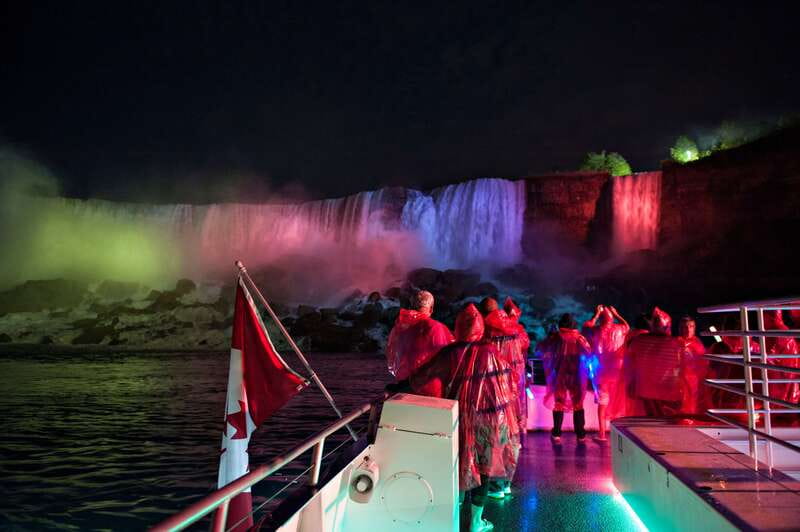 Niagara Falls, Canada: Evening Fireworks Cruise - The Riverside Patio is useful, but manage expectations
