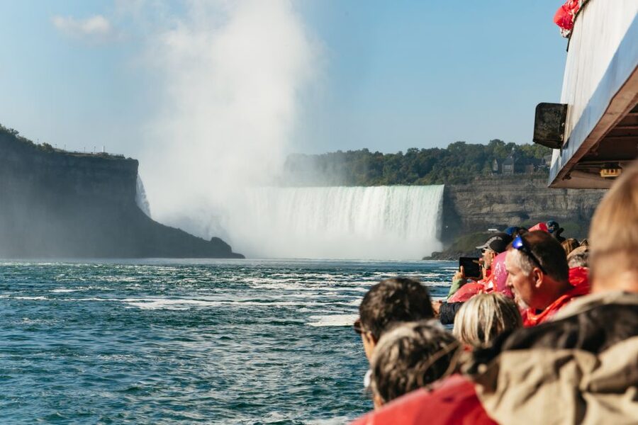 Niagara Falls: Early Access Boat & Journey Behind the Falls - A guided walk through Niagara’s main viewpoints
