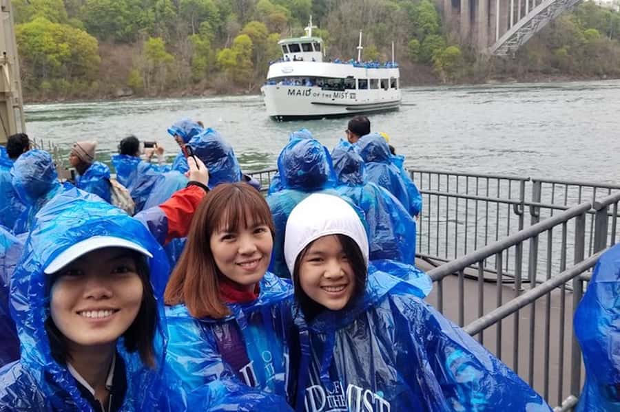 Niagara Falls, USA: Guided Tour with Maid of the Mist Cruise - Pace, mobility, and comfort